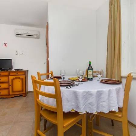 Mira Apartment Omis