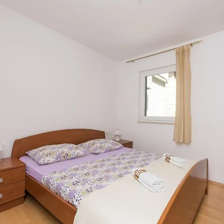 Mira Apartment